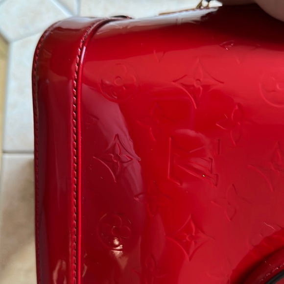 Louis Vuitton Women's Alma PM MV CERISE 🍒 with lock, key and strap. - Picture 11 of 14